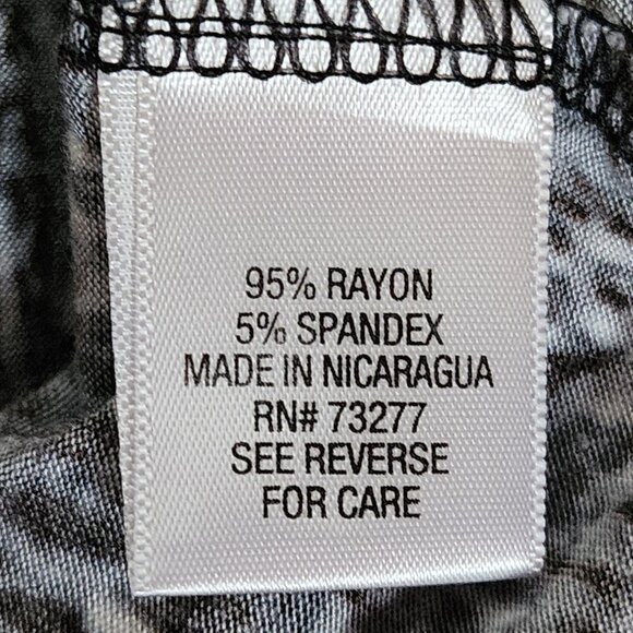 Apt. 9 Black Grey White Rayon Span Snake Print 3/4 Sleeve Scoop Neck Tunic Sz 1X - Picture 15 of 16